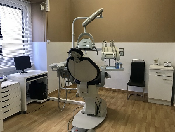 /fileuploads/A clinica/Instalações/_AMADORA_CONSULTORIO1.jpg